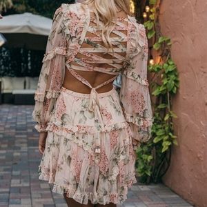 Lace up the back,pink summer dress